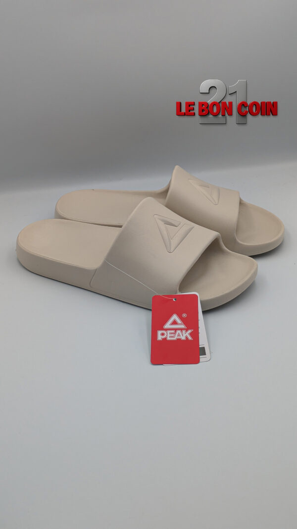 ⁦PEAK Men's ALP+ One-Piece Foam Cushioned Slides Sandals RLW2301L⁩ - الصورة ⁦2⁩
