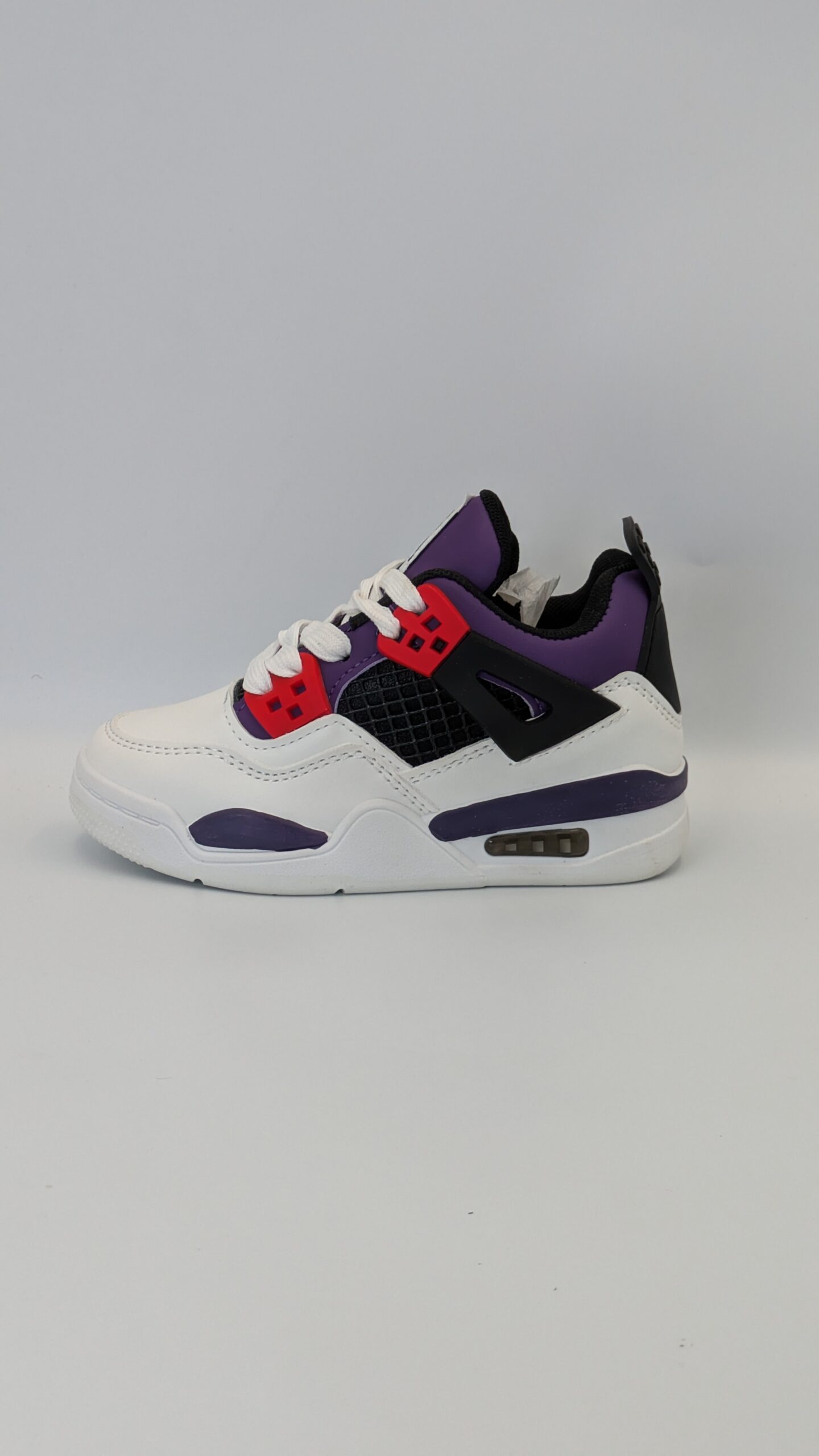 حذاء رياضي أنيق للأطفال