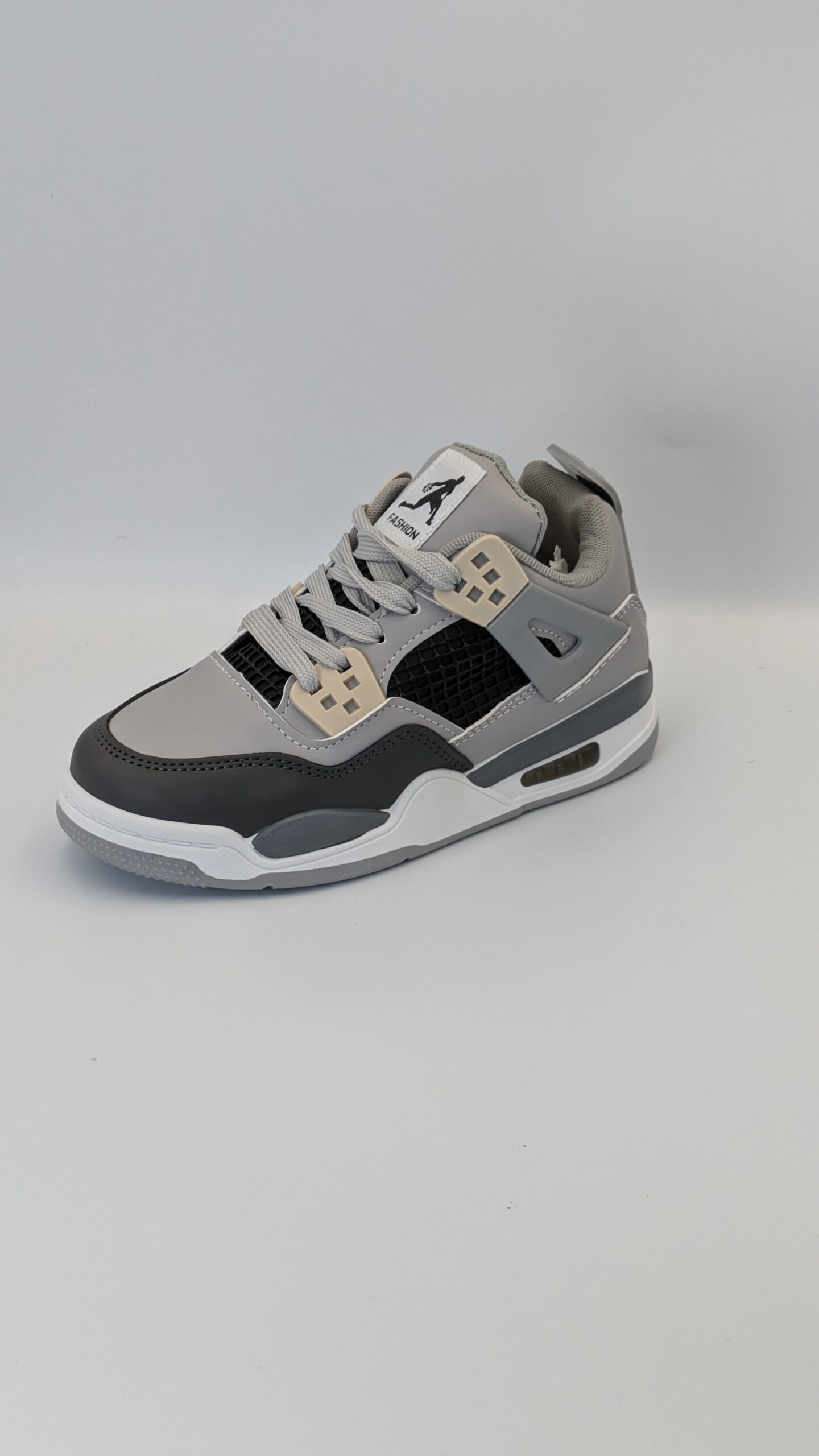 حذاء رياضي أنيق للأطفال - الصورة 2