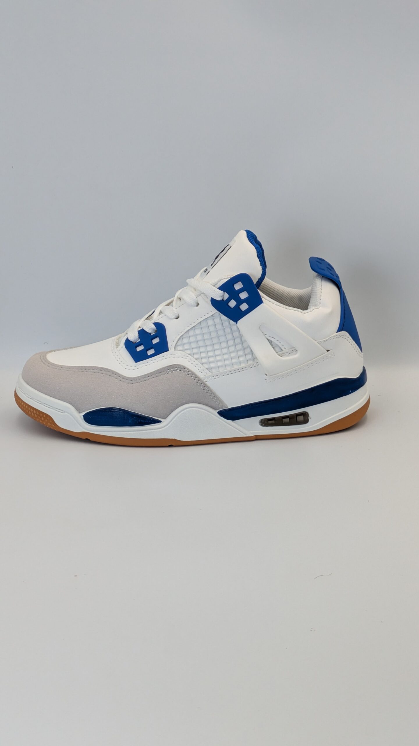 حذاء رياضي أنيق للأطفال