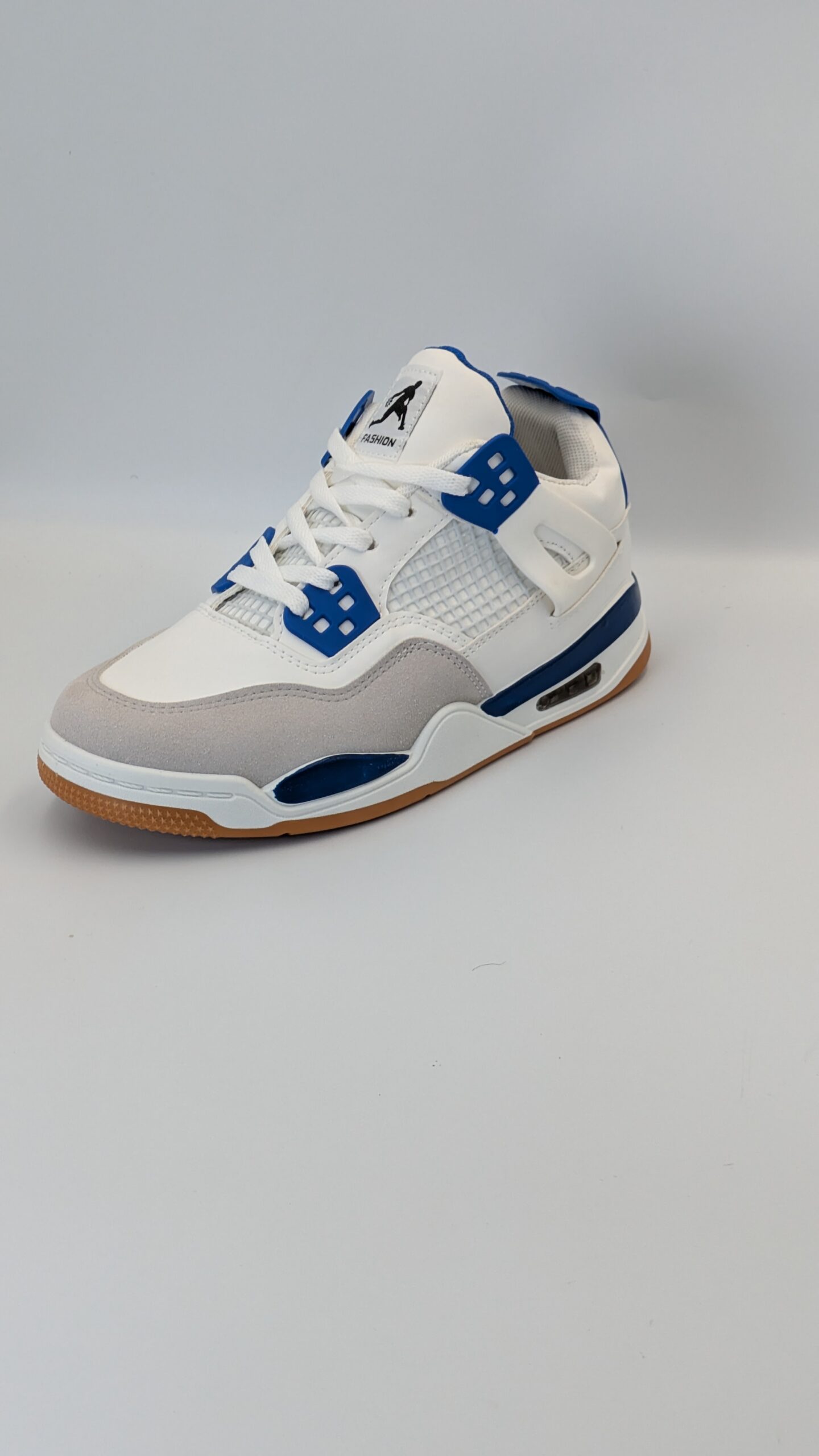 حذاء رياضي أنيق للأطفال - الصورة 2