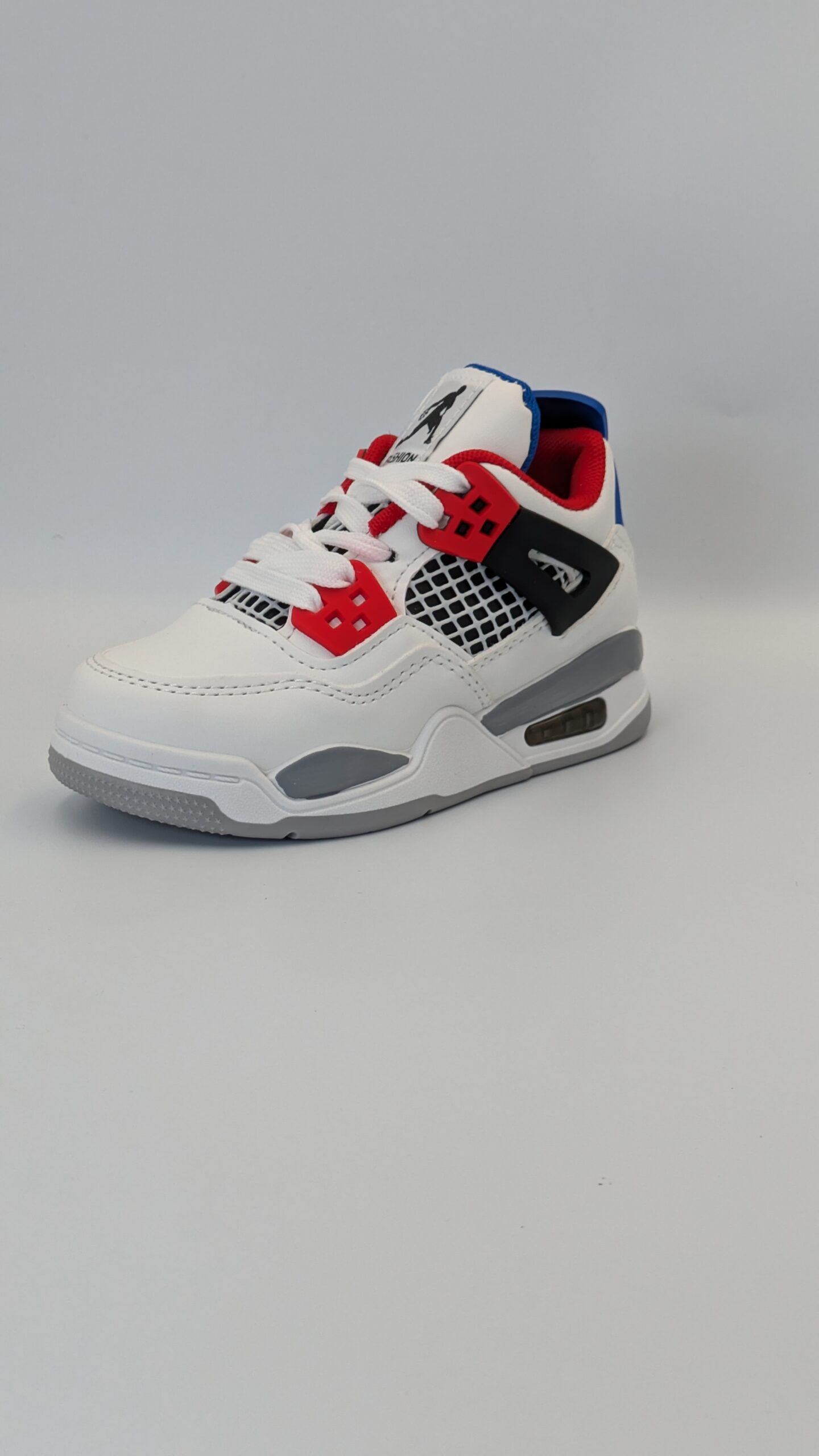 حذاء رياضي أنيق للأطفال - الصورة 2