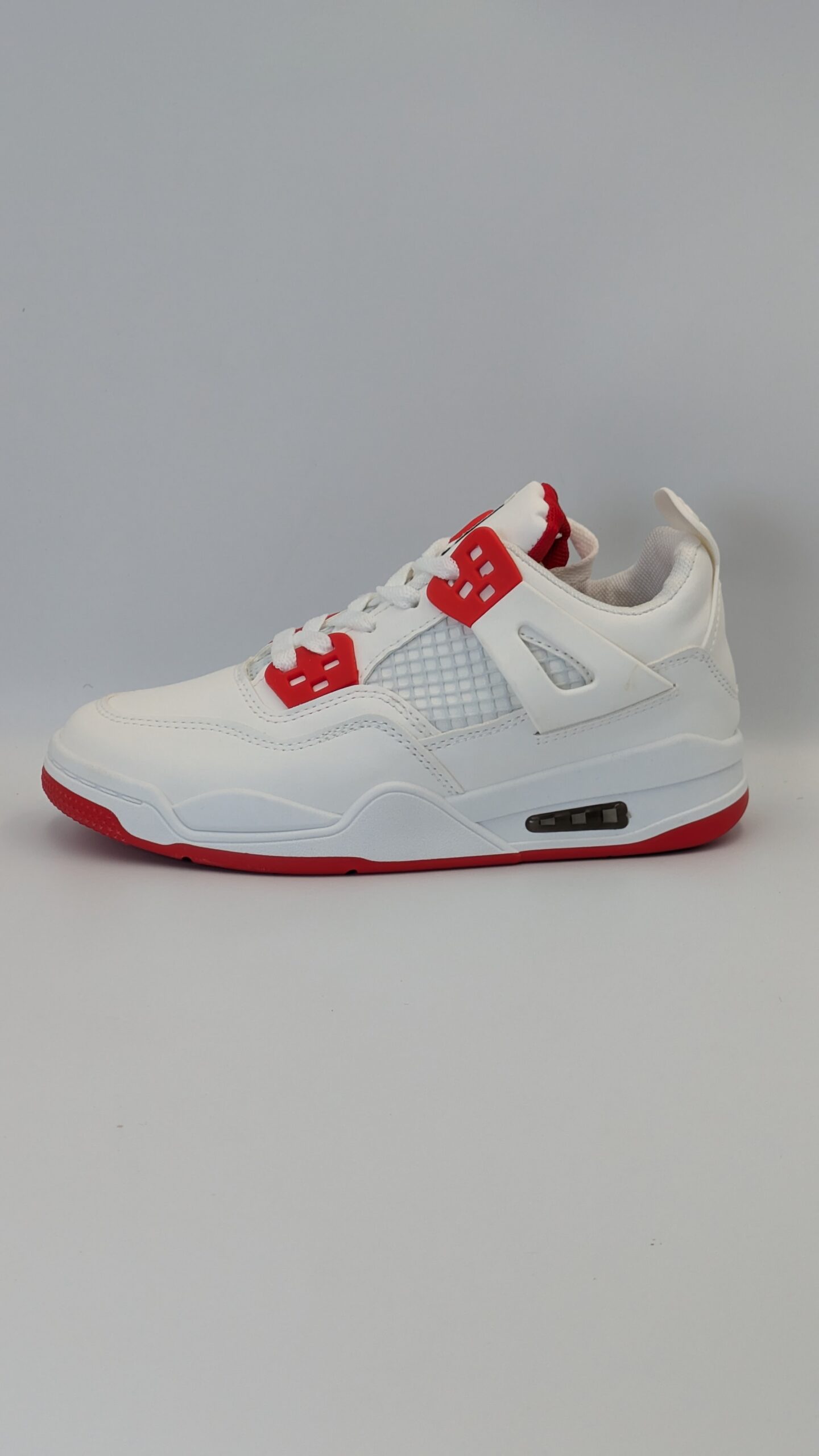 حذاء رياضي أنيق للأطفال