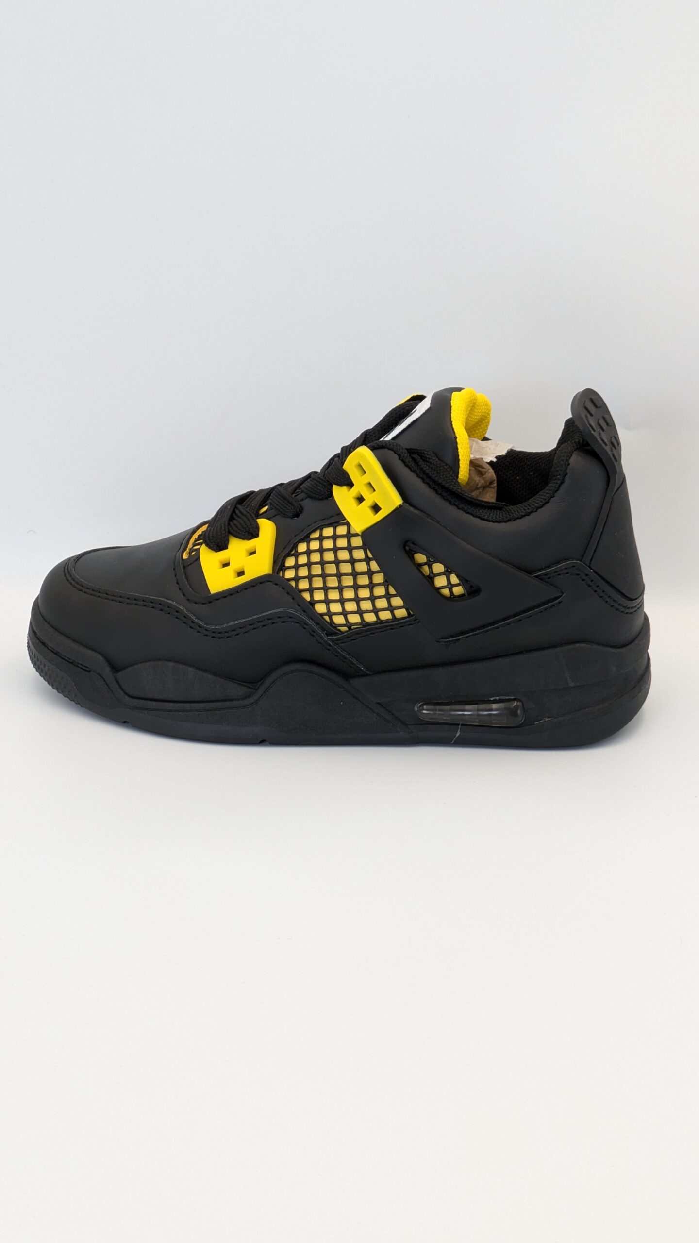 حذاء رياضي أنيق للأطفال